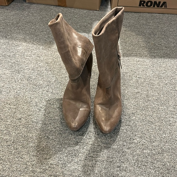 Nine West boots. Brown - Picture 1 of 3